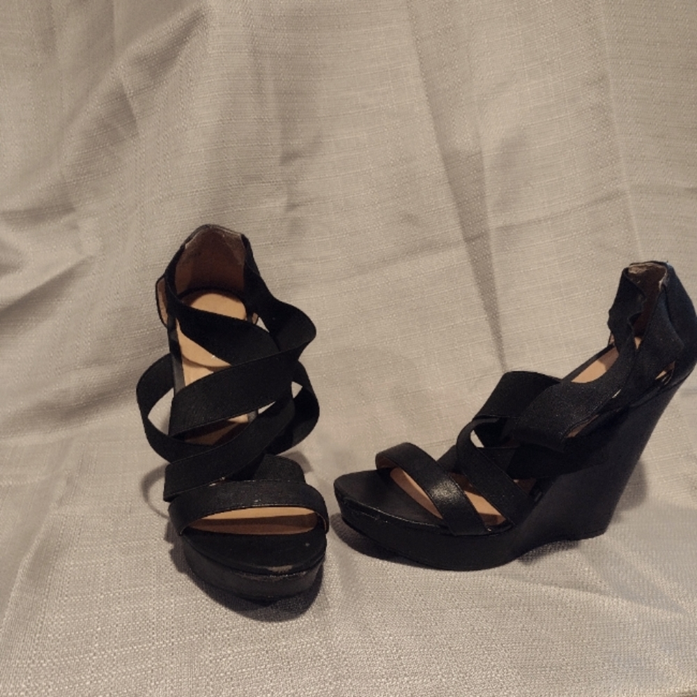 Strappy Chinese laundry wedges